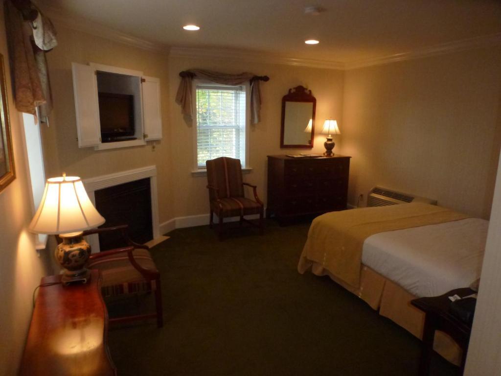 Quality Inn At General Lee'S Headquarters Gettysburg Exterior photo